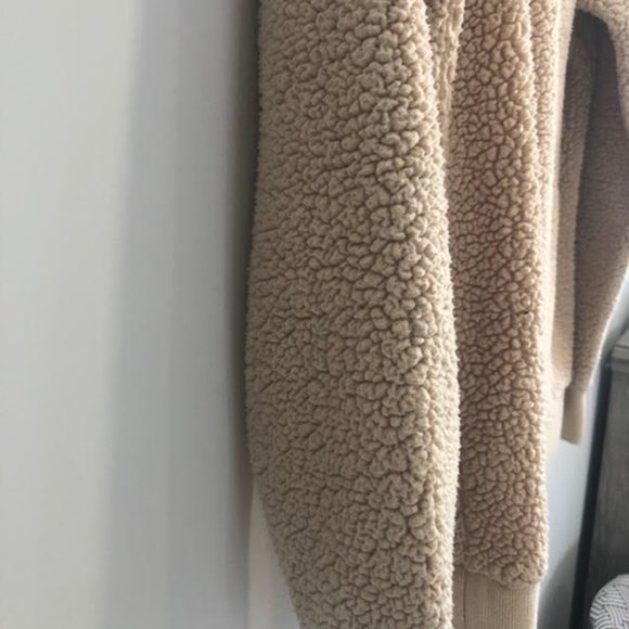 Rumors Original Women’s Tan Neutral tone Soft Teddy Sherpa Pullover Hoodie SZ M - Picture 10 of 12